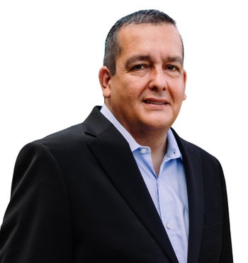 Portrait of Ike Irus, REALTOR